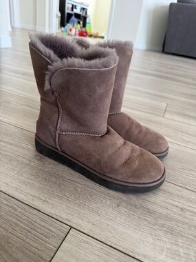 UGG Women's Classic Cuff Short Boots Stormy Grey 10M